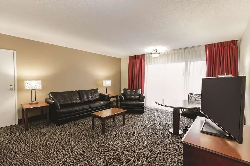 La Quinta By Wyndham Hotel
