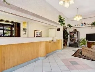 Motel Howard Johnson By Wyndham - Dunedin Clearwater