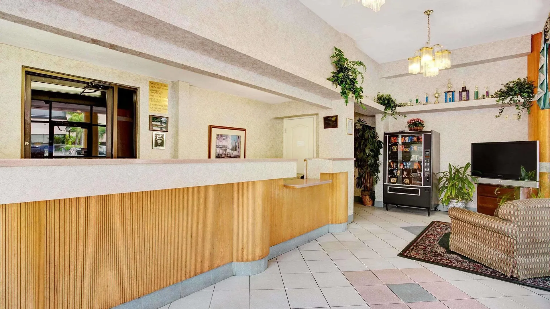 Howard Johnson By Wyndham - Dunedin Motel