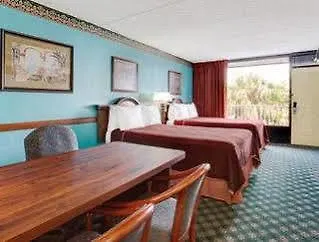 Motel Howard Johnson By Wyndham - Dunedin Clearwater