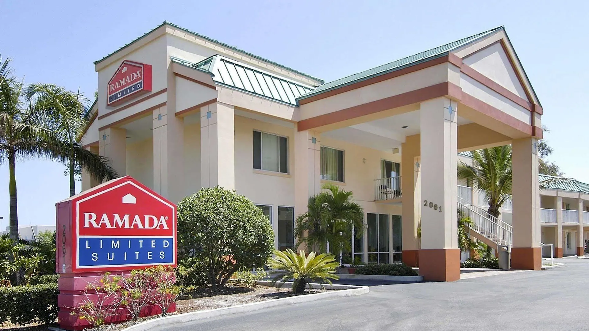 Ramada Limited And 2* Clearwater