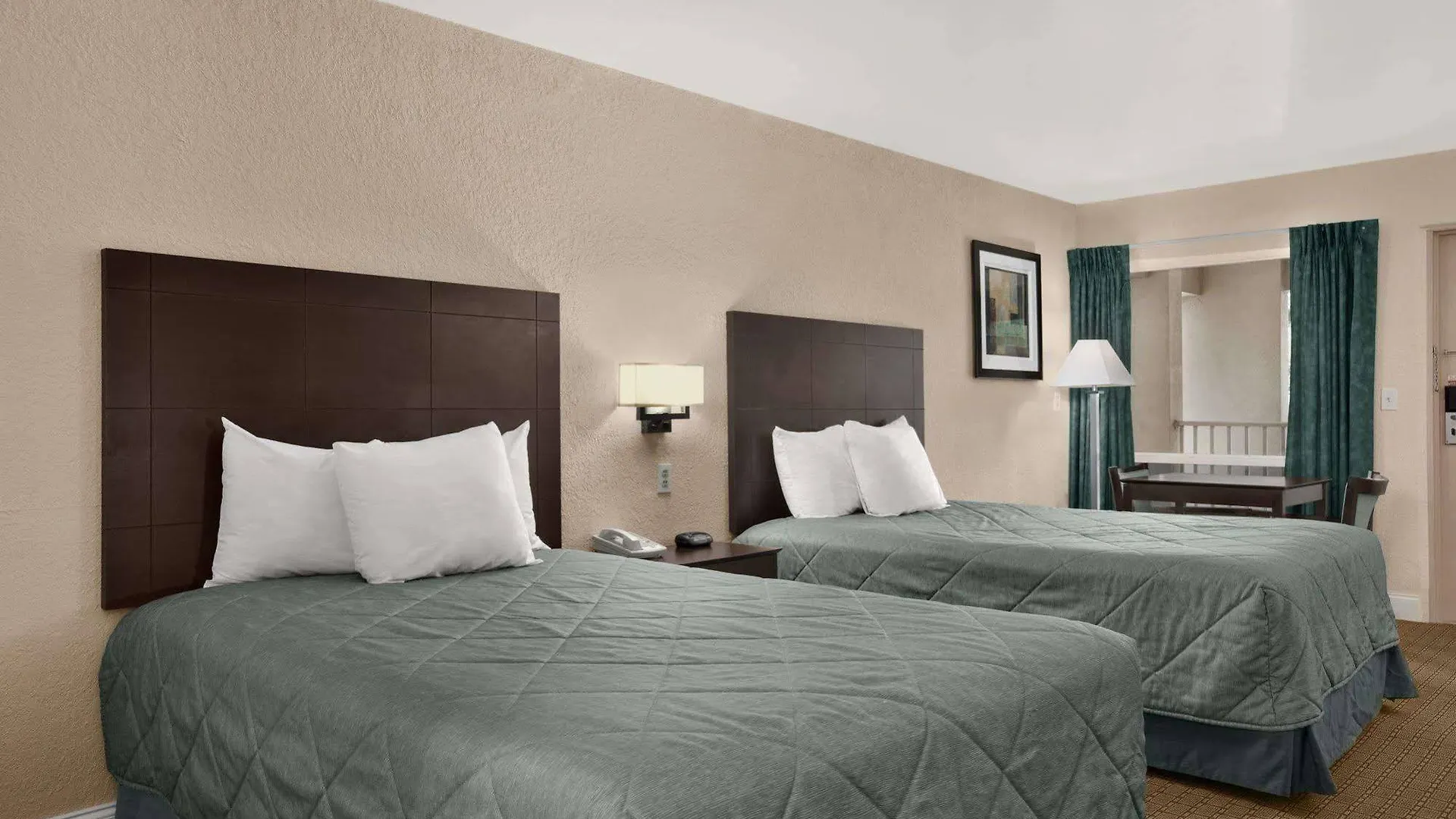 Ramada Limited And 2* Clearwater