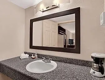 Ramada Limited And 2* Clearwater