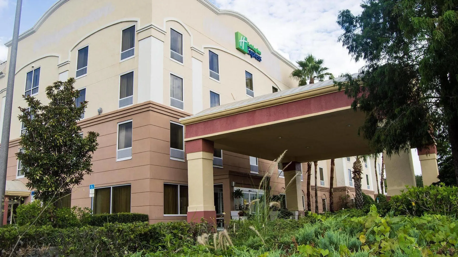 Express & Us 19 North By Ihg Hotel Clearwater