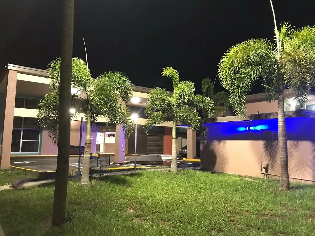 Tropical & Suites, Downtown موتيل