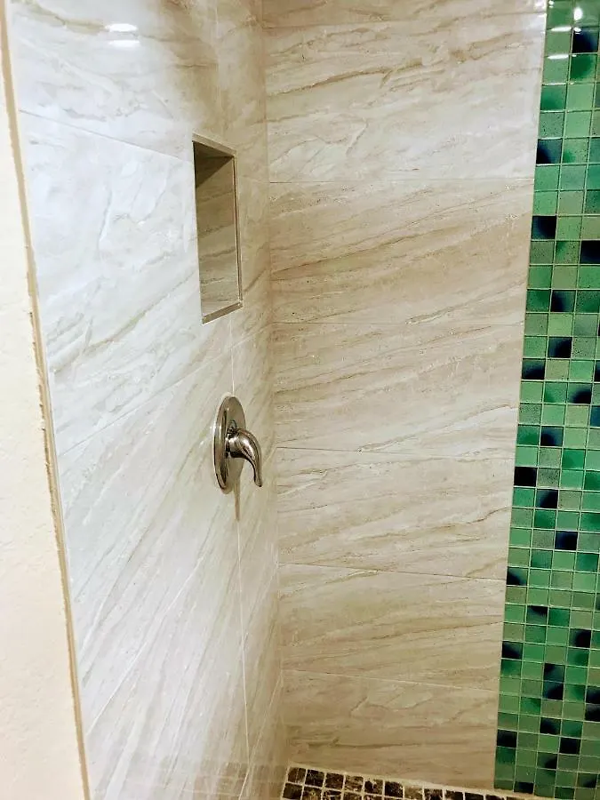 Tropical & Suites, Downtown موتيل كليرووتر
