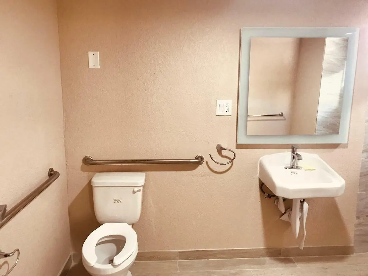 Tropical & Suites, Downtown موتيل