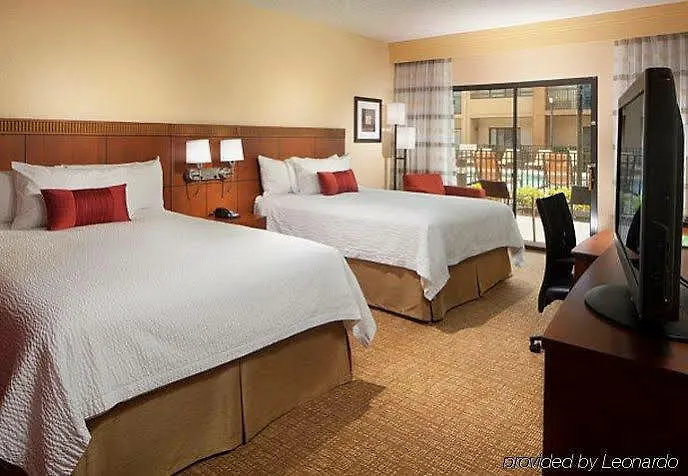 Courtyard St. Petersburg 3* Клируотер