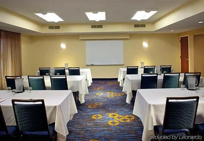 Courtyard St. Petersburg Отель 3*