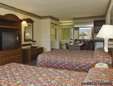 Howard Johnson By Wyndham - Dunedin Clearwater