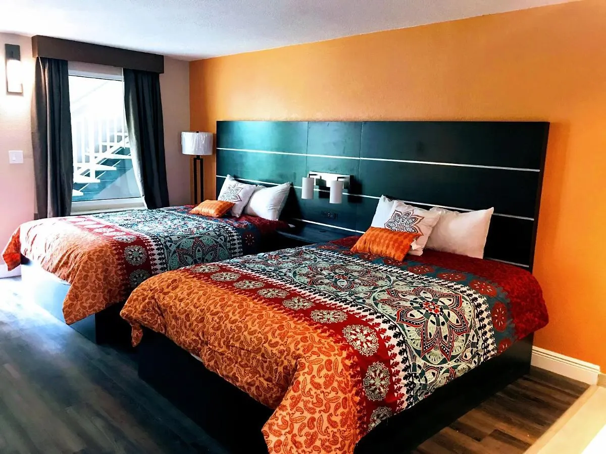 موتيل Tropical & Suites, Downtown