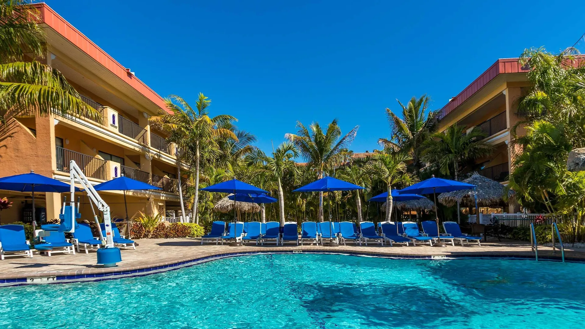 Coconut Cove 3*