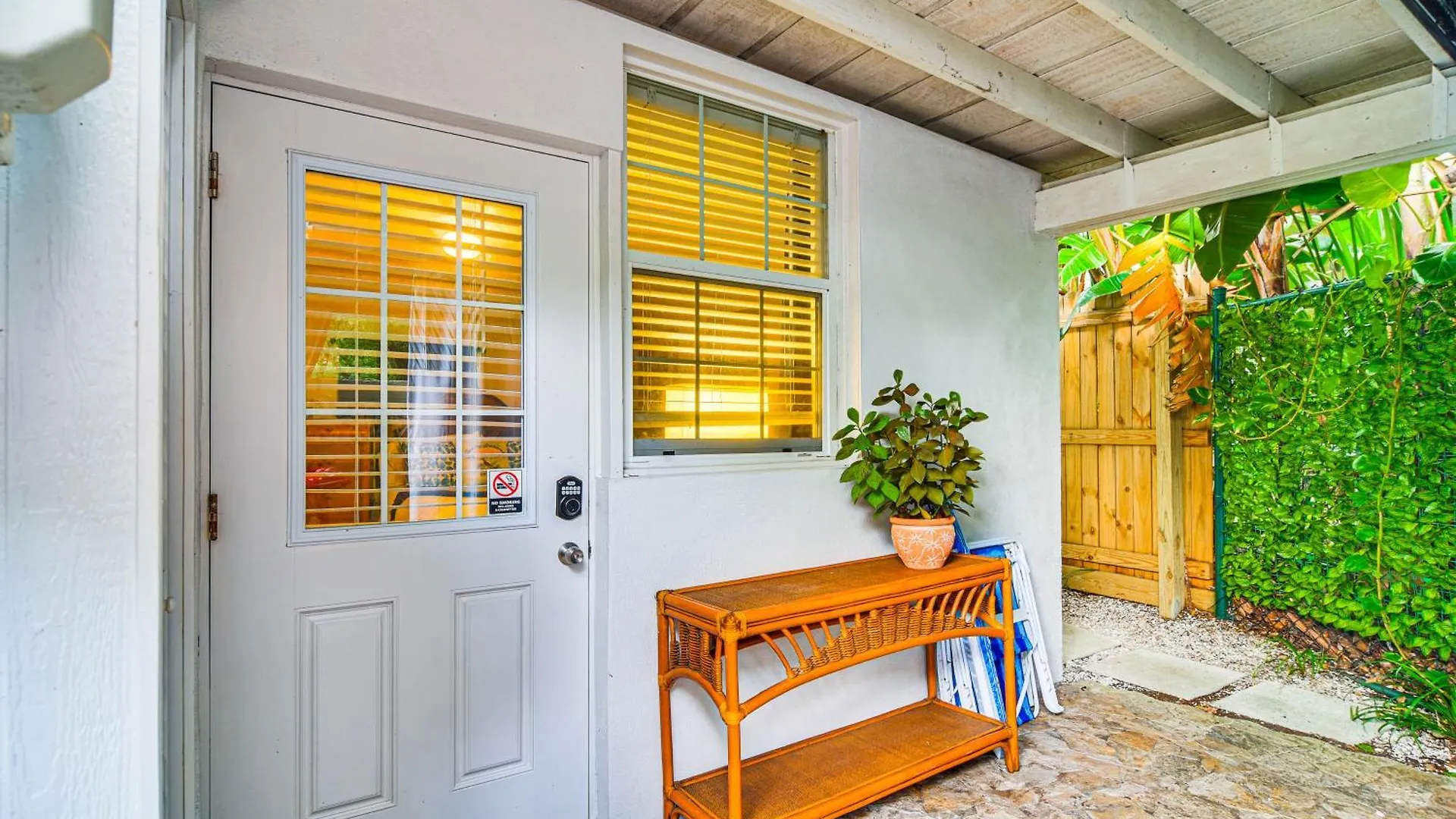 Apartment Peaceful Near Golf Course In Clearwater! Clearwater