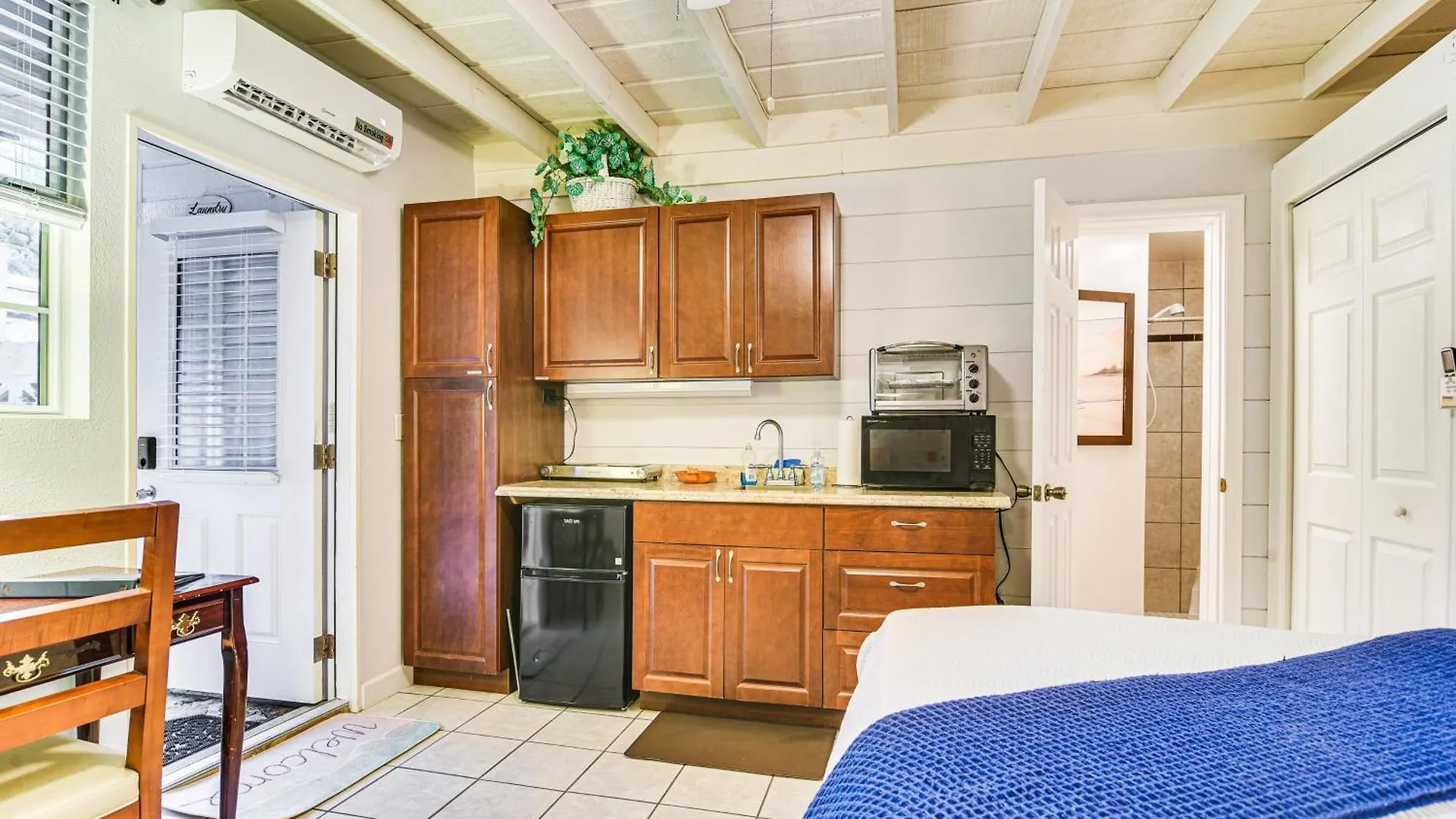 Peaceful Near Golf Course In Clearwater! Clearwater