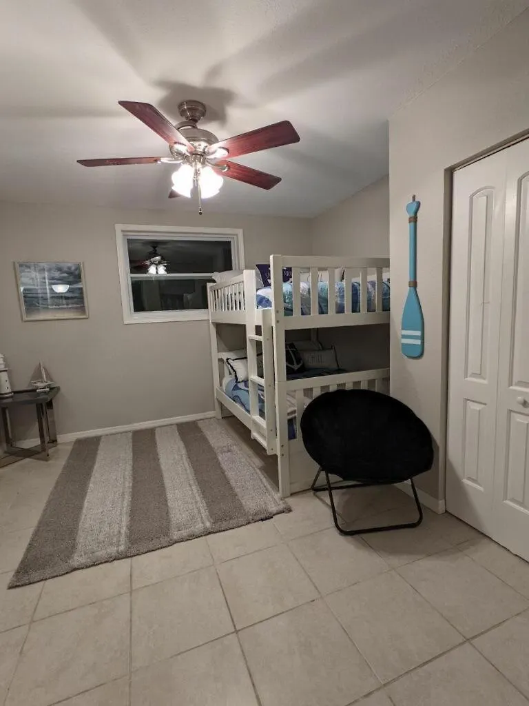 Holiday home Private Poolside 5br *