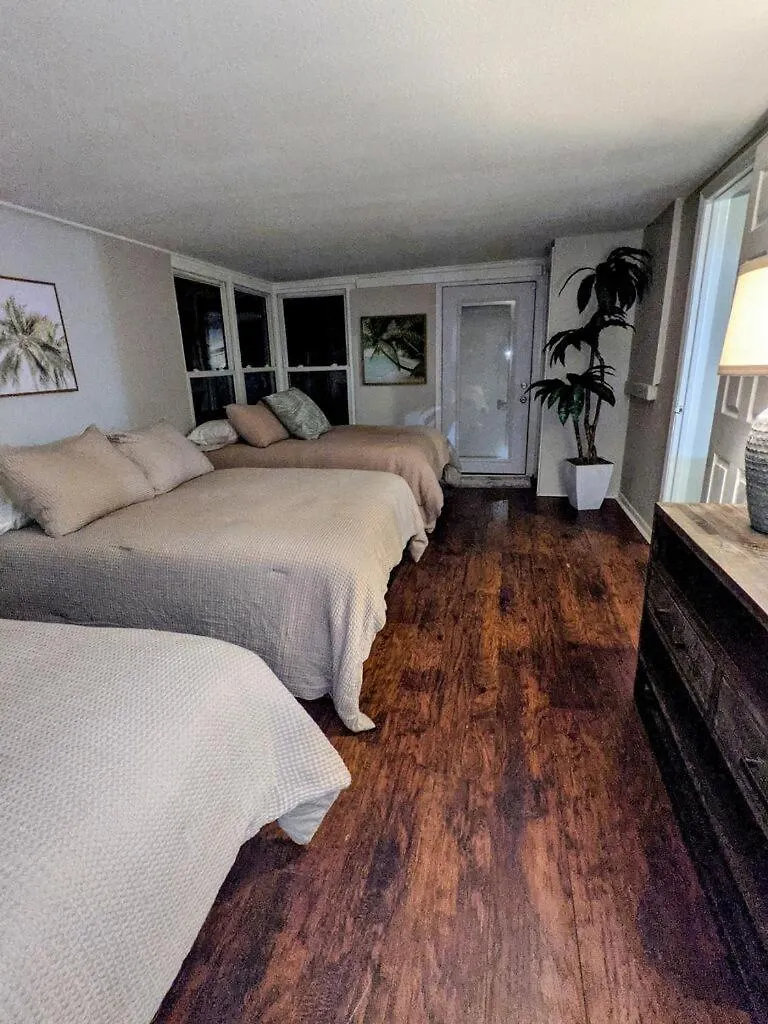 Private Poolside 5br Holiday home