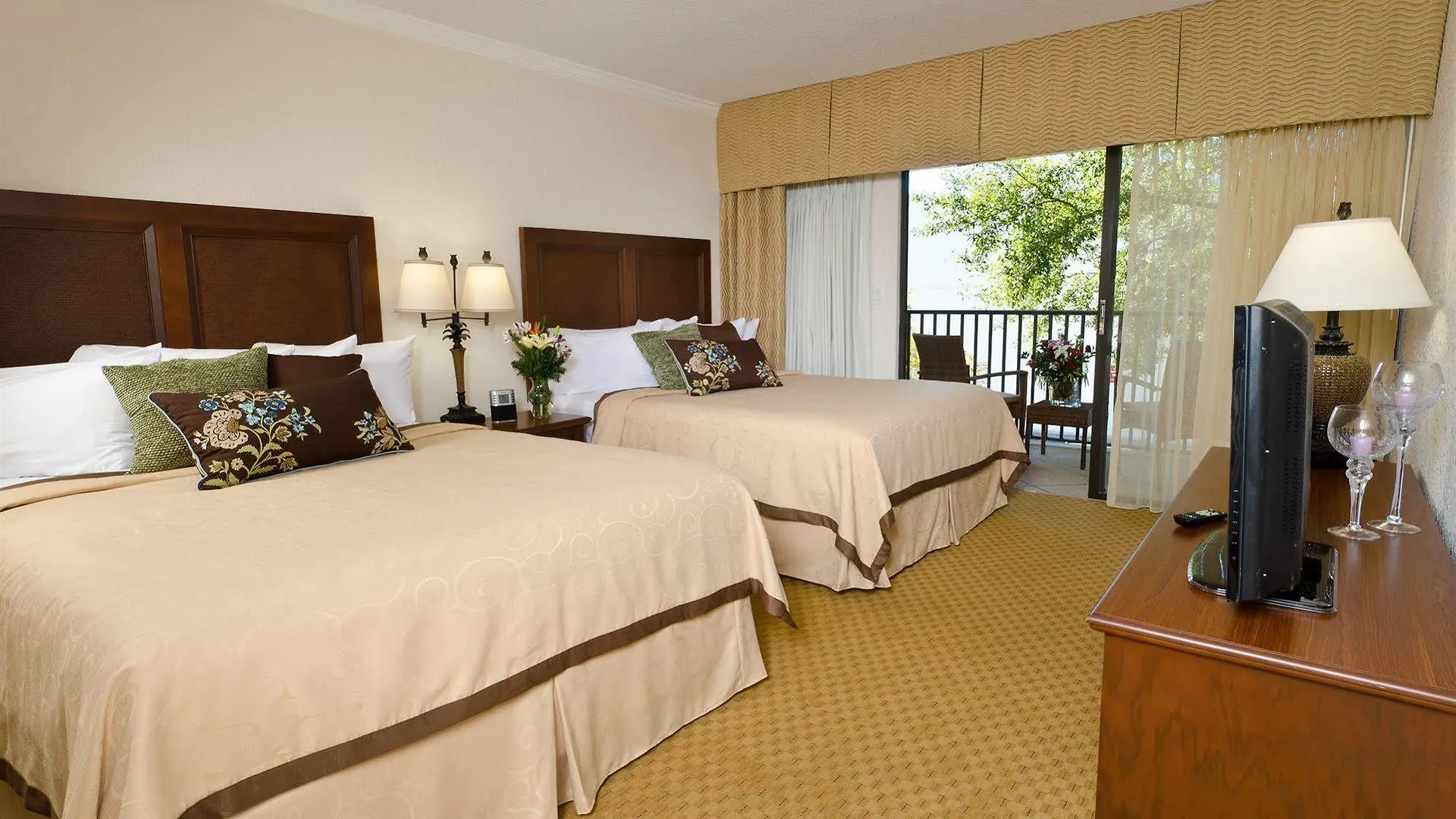 Coconut Cove 3*