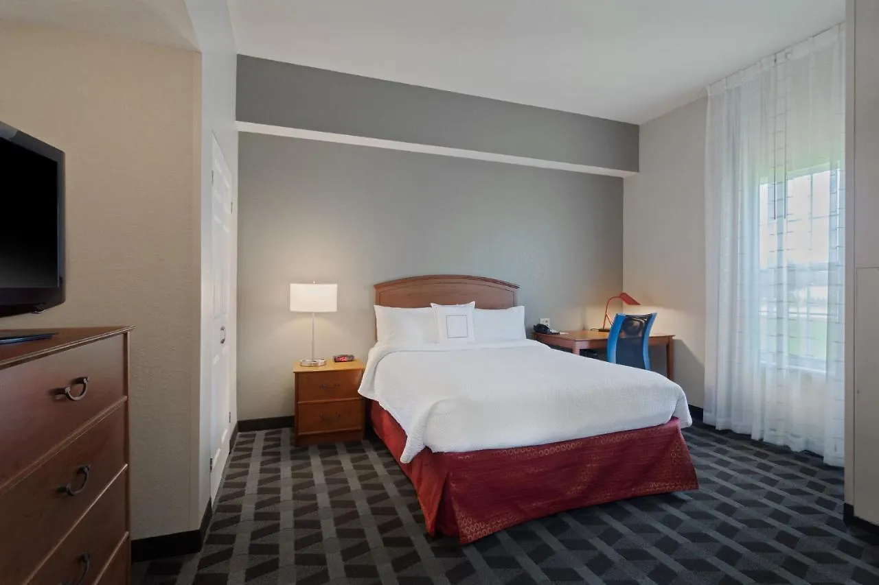 Towneplace By Marriott St. Petersburg